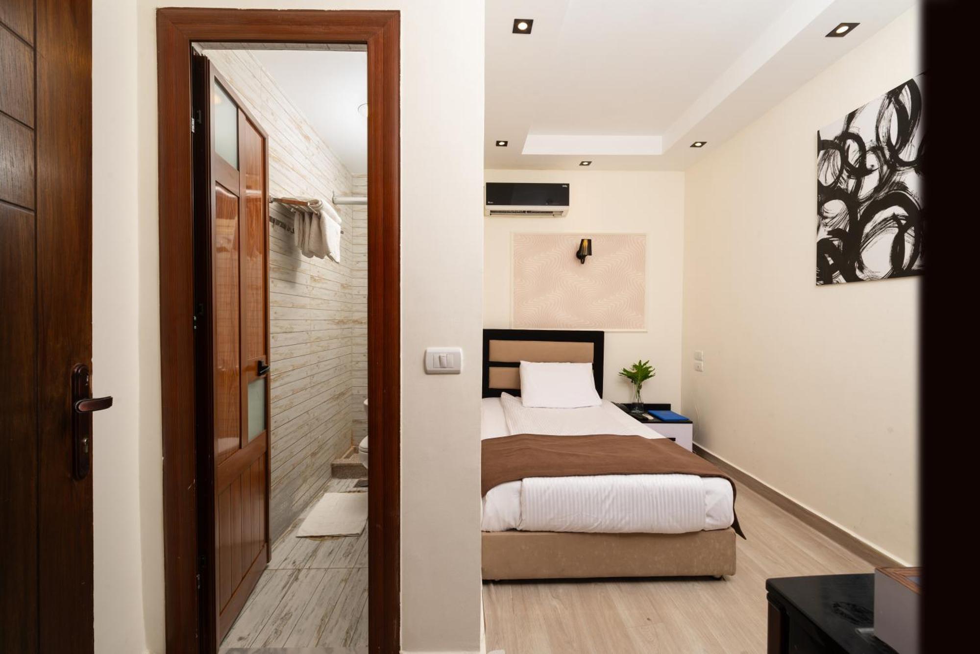 Capital Hotel Кайро Екстериор снимка