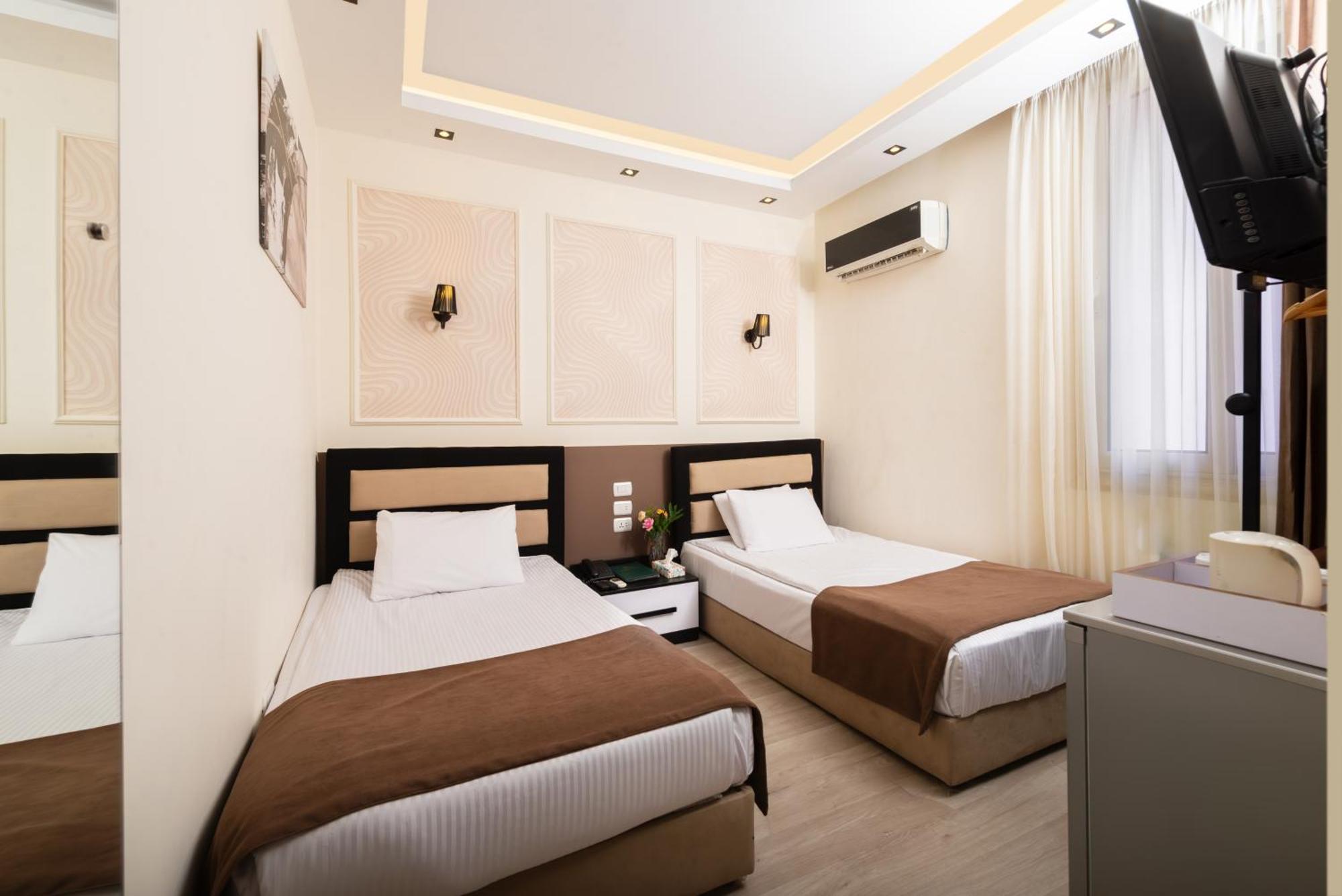 Capital Hotel Кайро Екстериор снимка